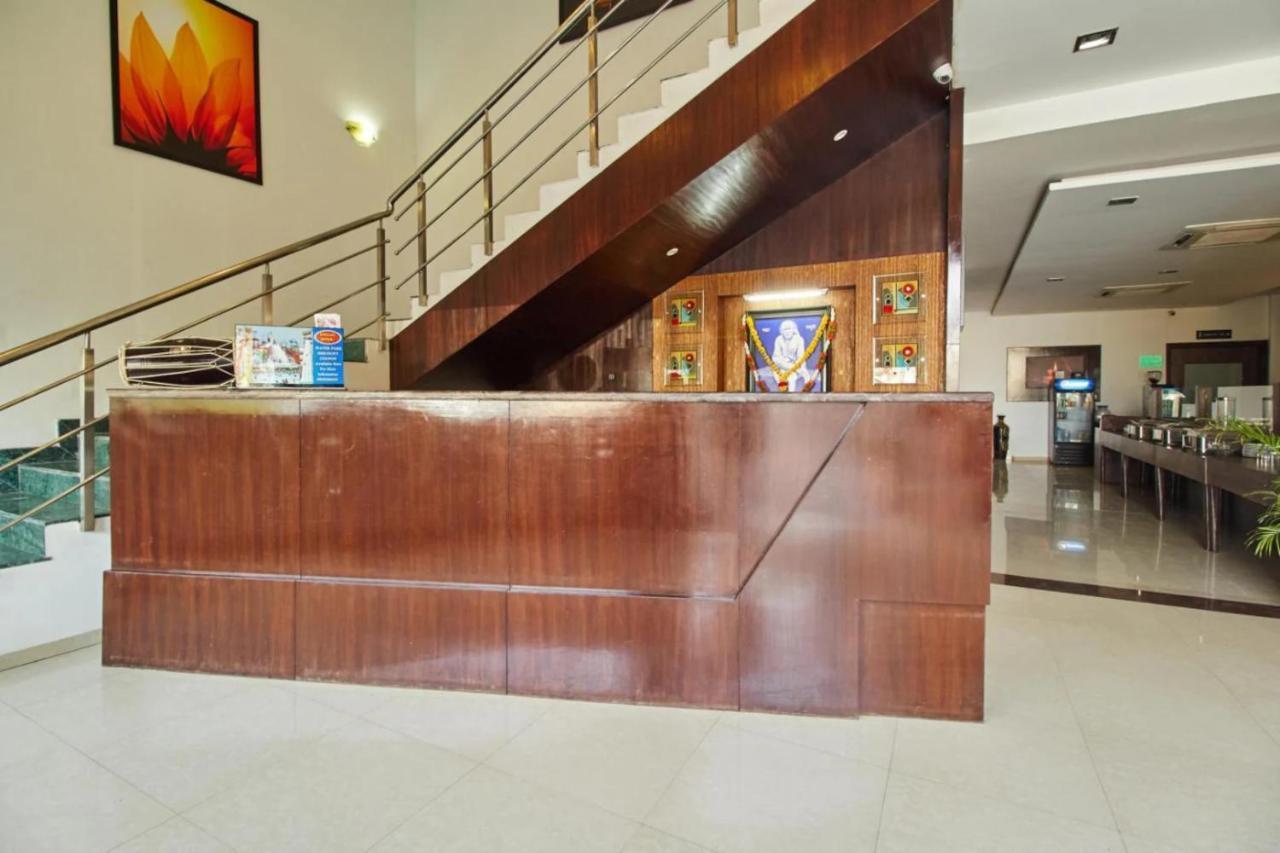 Hotel Shirdi Sai Wada Esterno foto