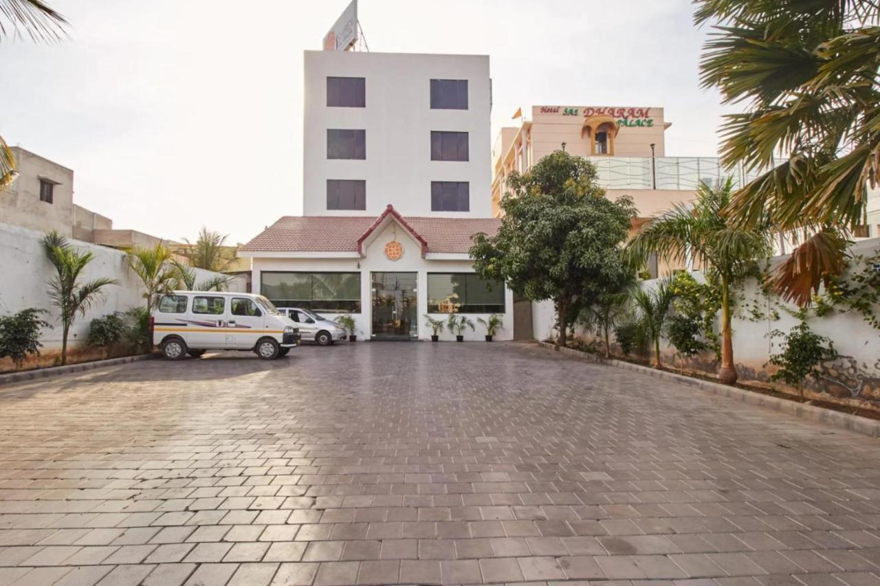 Hotel Shirdi Sai Wada Esterno foto