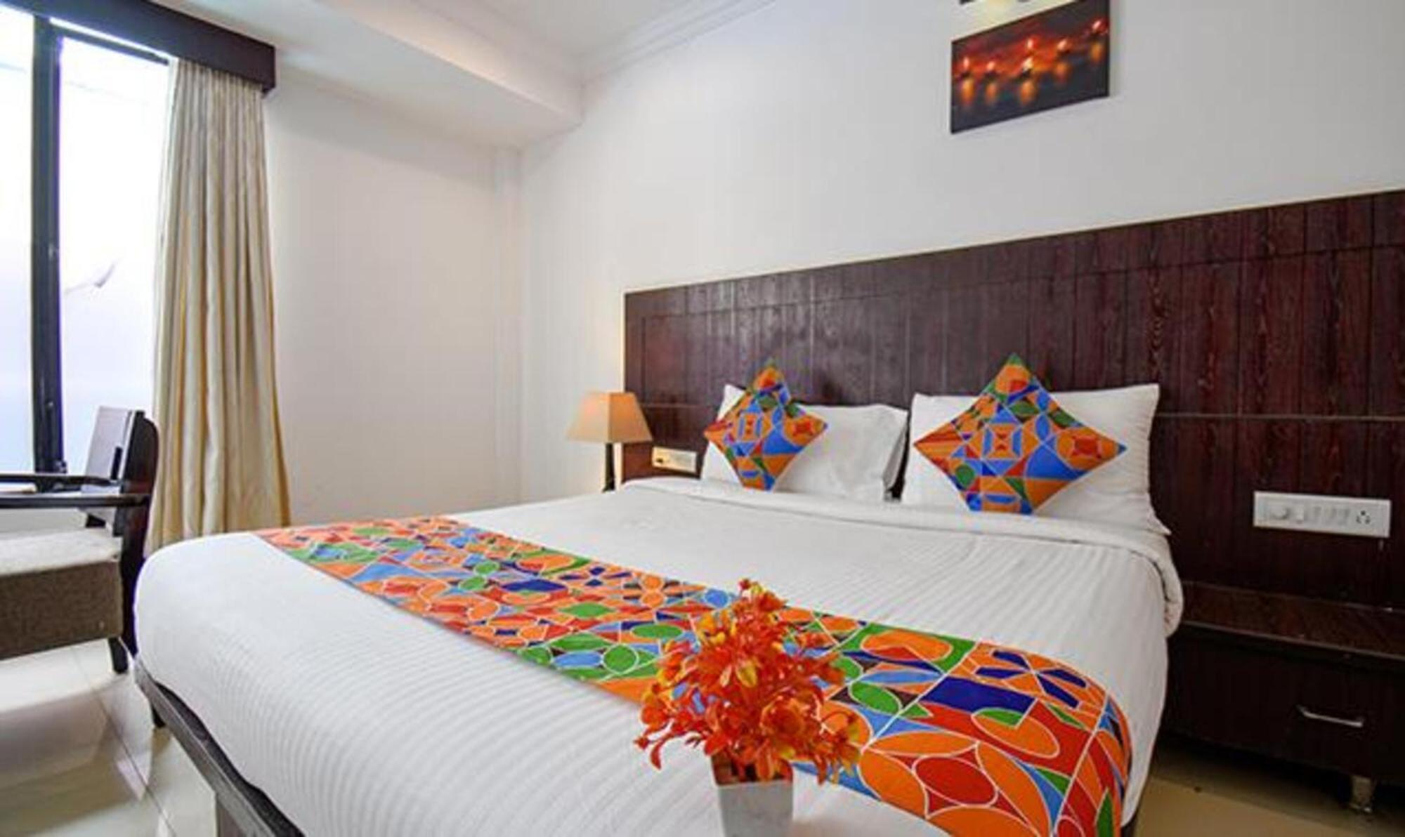Hotel Shirdi Sai Wada Esterno foto