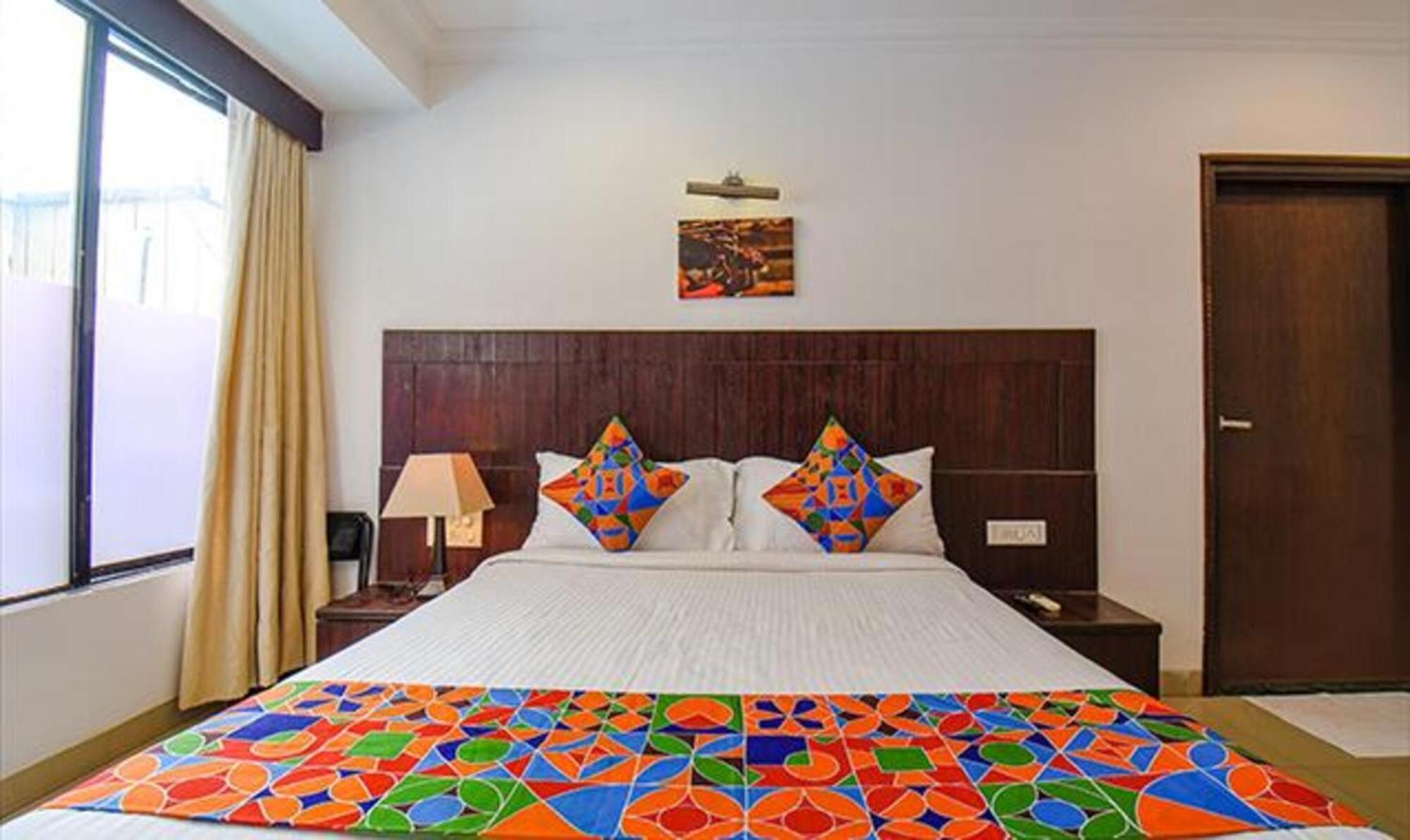 Hotel Shirdi Sai Wada Esterno foto